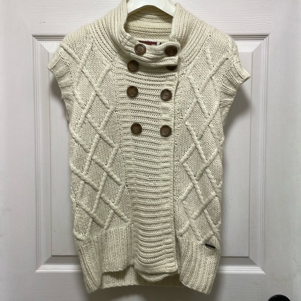 LEFT ON HOUSTON | Cable Knit | Front Snap/Button | Cowl | Sweater Vest | Size S